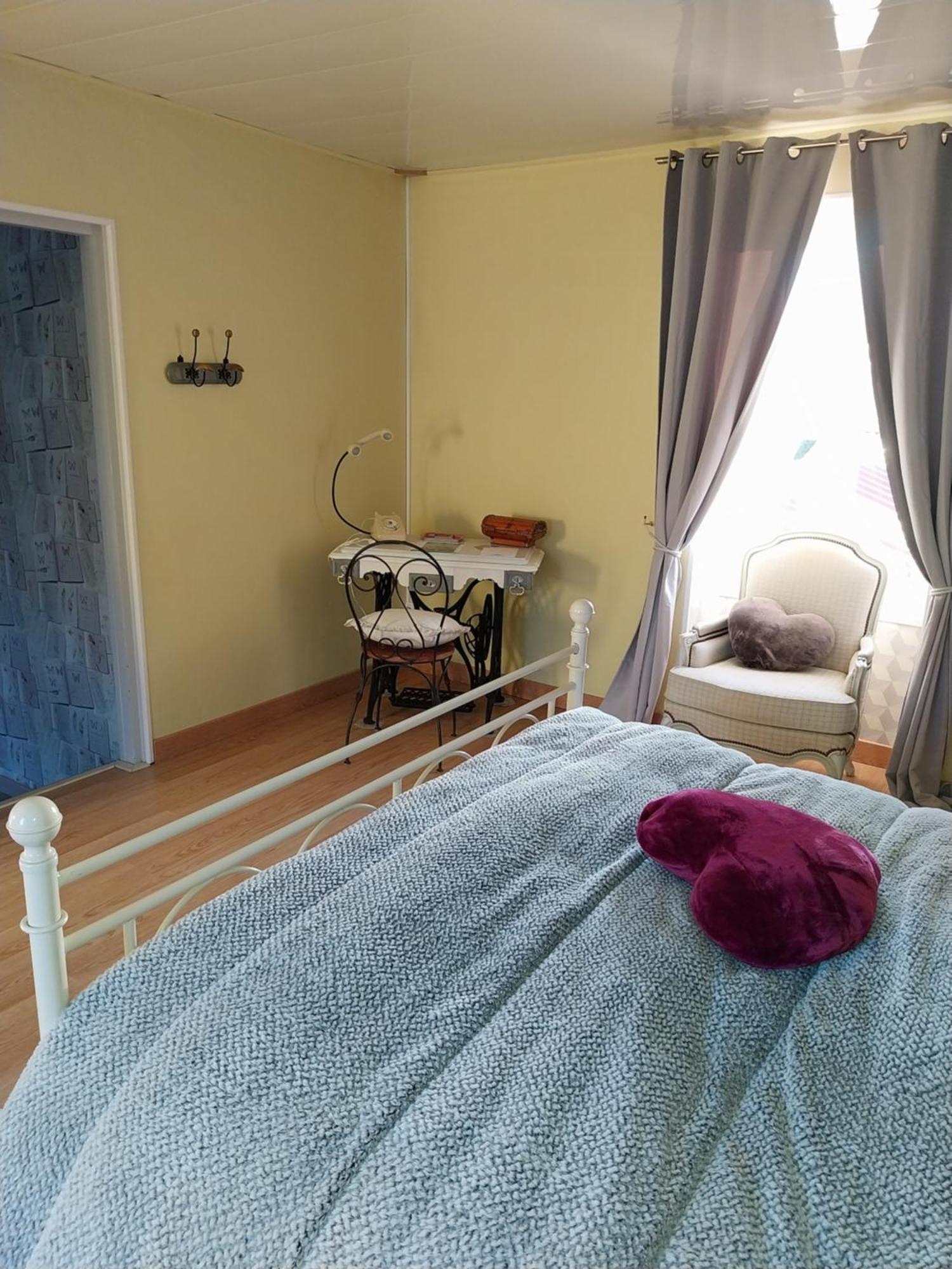 Chambre D Hote Les Frangins Avrillé Exterior foto